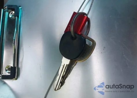 1999 Chevrolet Silverado 1500 Ls z USA, uszkodzony, nr VIN 2GCEC19V4X1290355